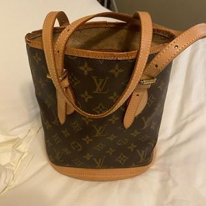 LV Vintage bucket bag pm 💯authentic! Needs little work
